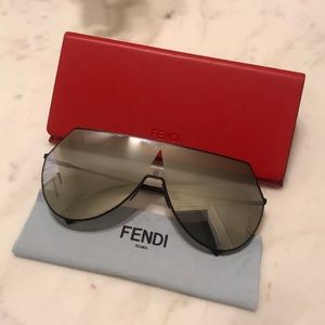 FENDI black and silver sunglasses 🕶